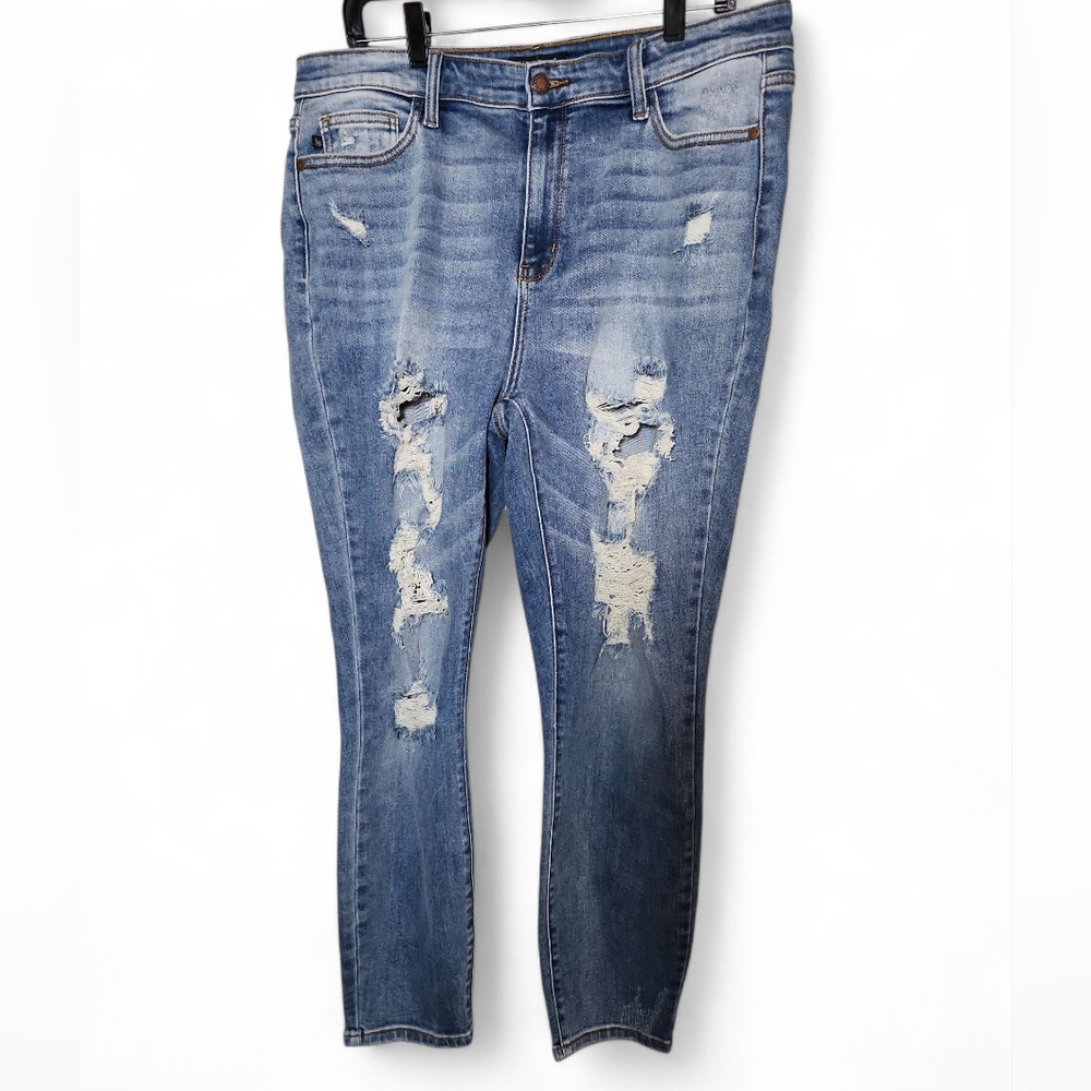 Judy‎ Blue Distressed Boyfriend Fit Jean Size 15/32 JB82170LT